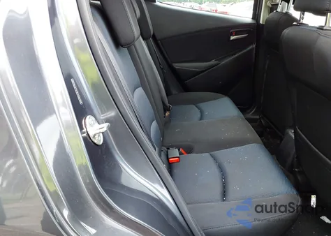 2019 Toyota Yaris Le z USA, uszkodzony, nr VIN 3MYDLBYV3KY520708